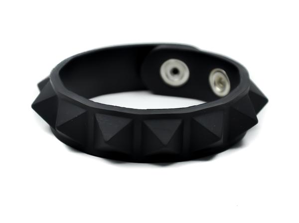 1 Row Black Pyramid Stud Rubber Wristband - Vegan Friendly
